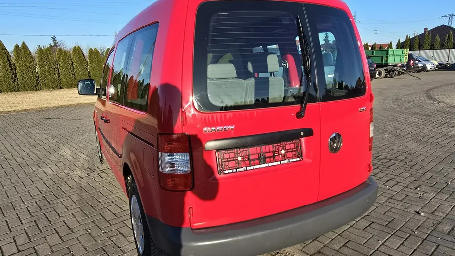 VOLKSWAGEN Caddy -