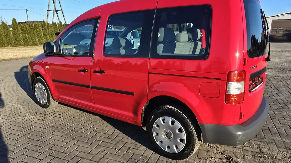 VOLKSWAGEN Caddy -