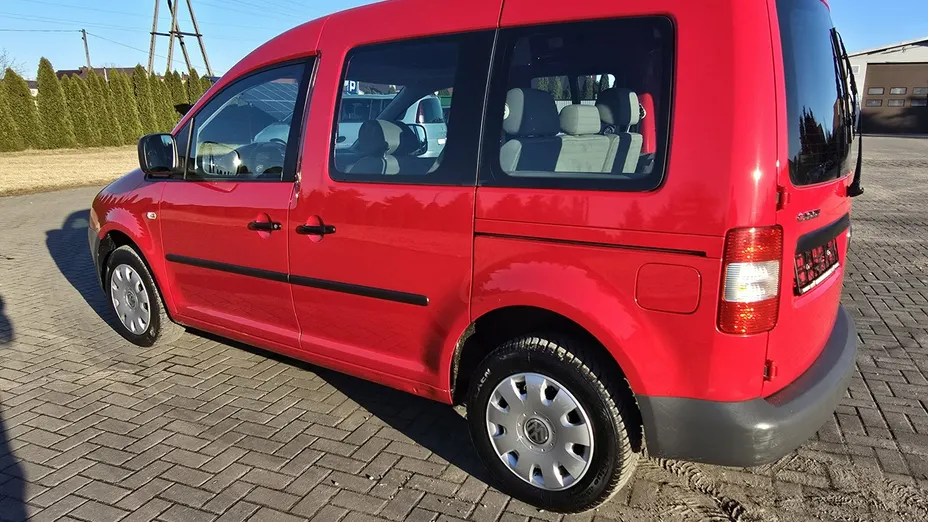 VOLKSWAGEN Caddy -