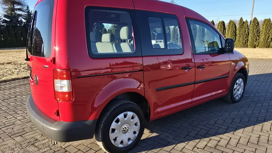 VOLKSWAGEN Caddy -