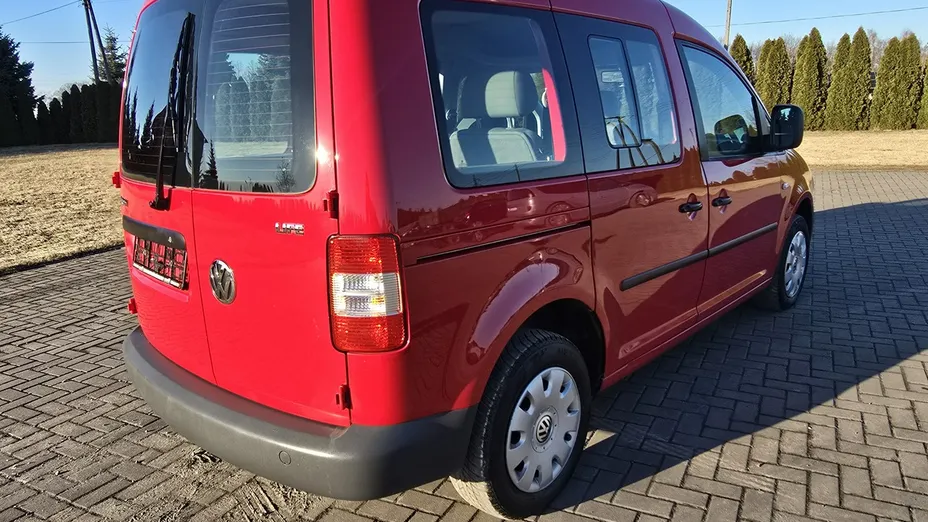 VOLKSWAGEN Caddy -