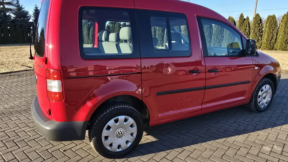 VOLKSWAGEN Caddy -