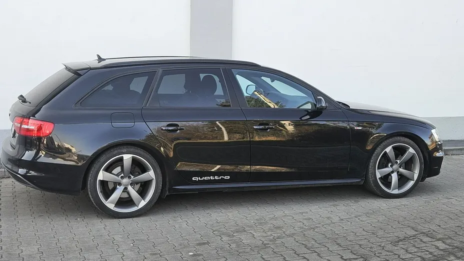 AUDI A4 -
