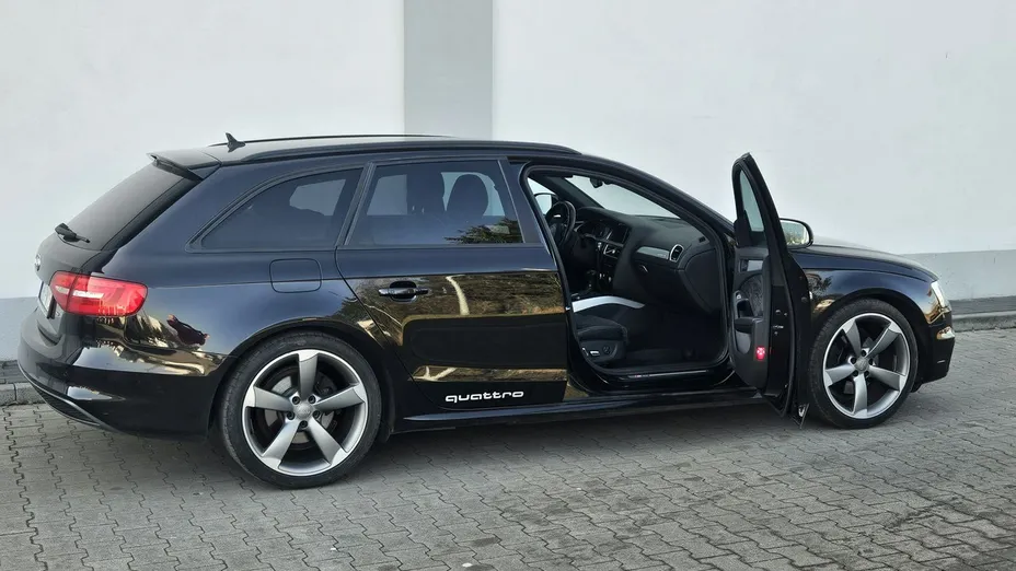 AUDI A4 -