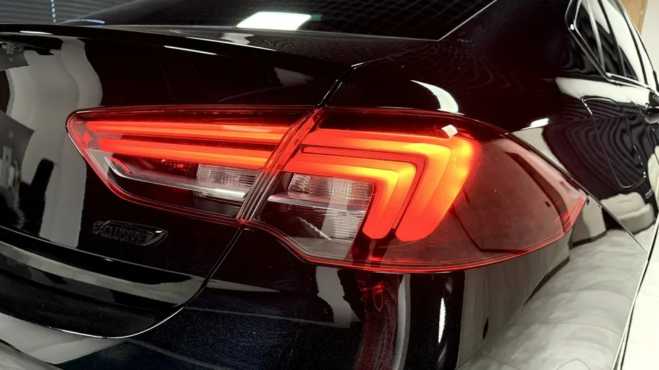 OPEL Insignia -