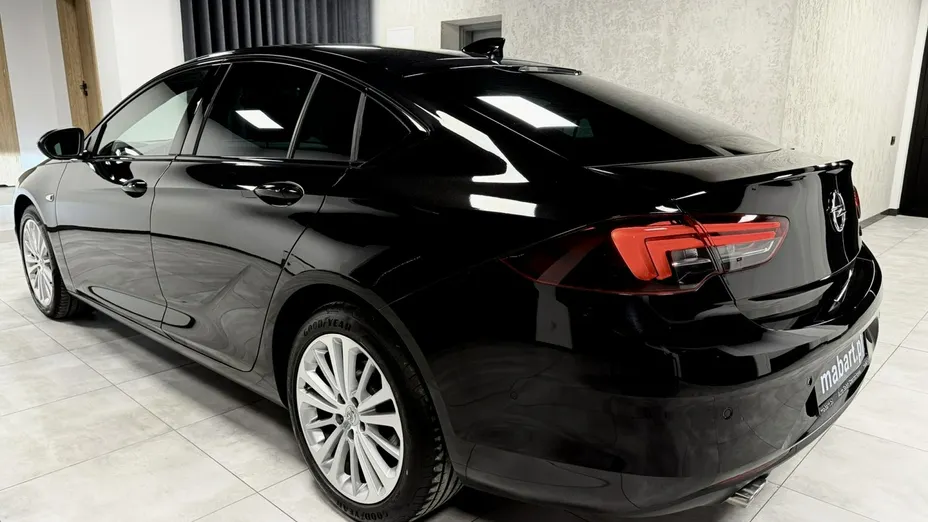 OPEL Insignia -
