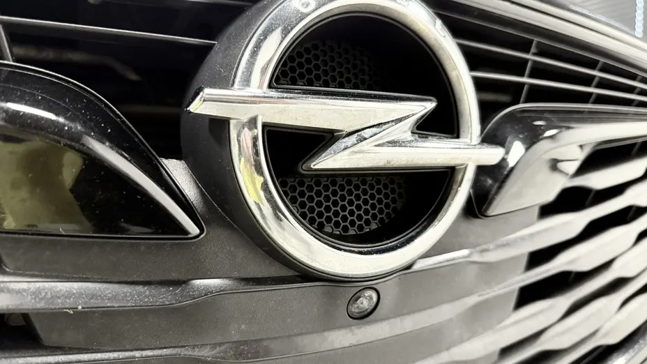 OPEL Insignia -
