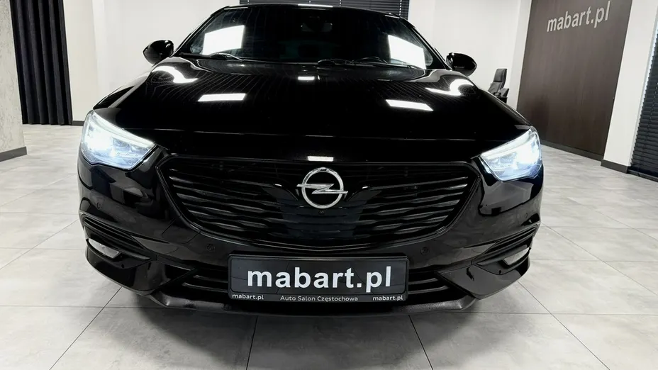 OPEL Insignia -