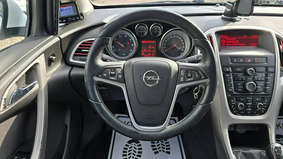 OPEL Astra -