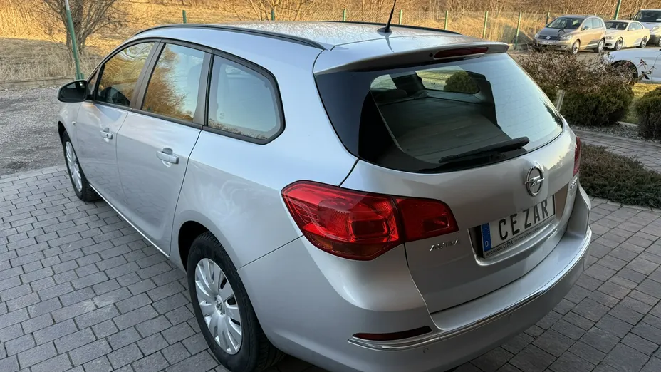 OPEL Astra -