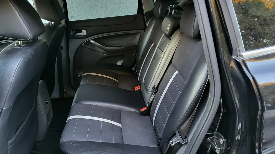 FORD Kuga -