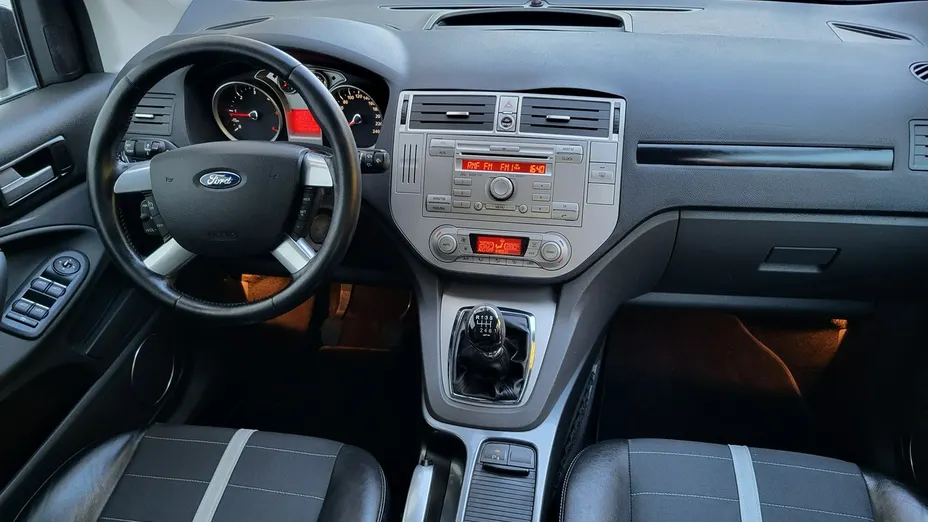 FORD Kuga -