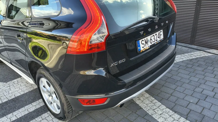 VOLVO XC60 -
