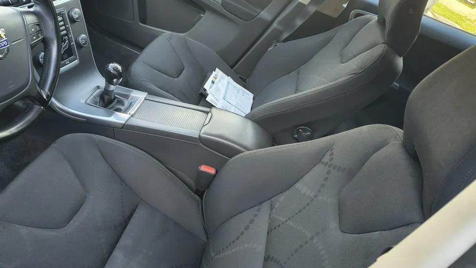 VOLVO XC60 -