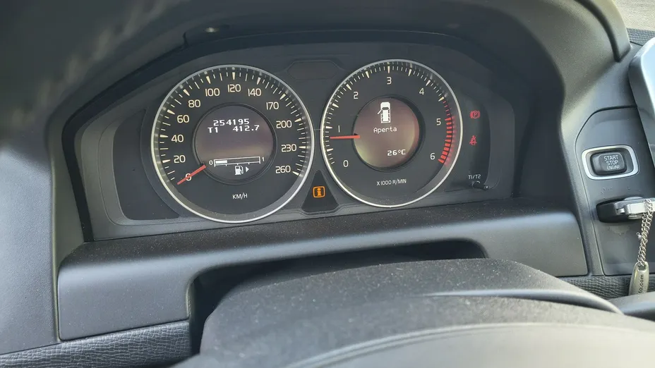VOLVO XC60 -