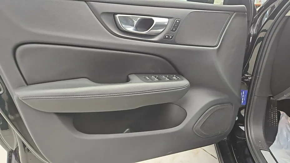 VOLVO V60 -