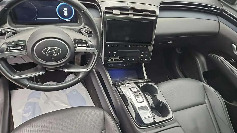 HYUNDAI Tucson -
