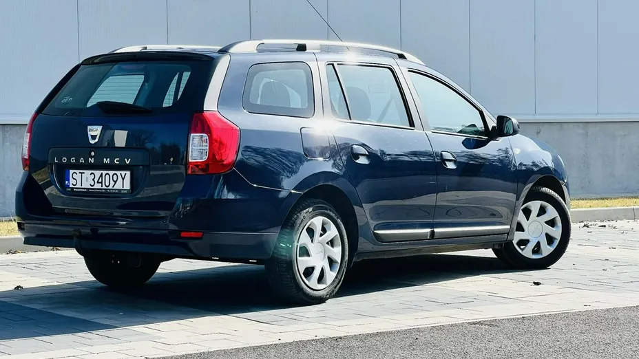 DACIA Logan -