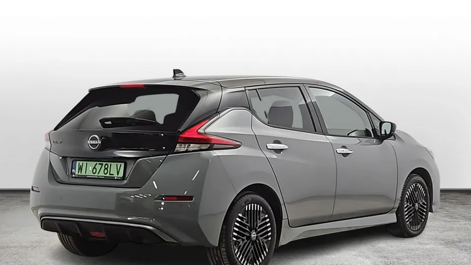 NISSAN Leaf -