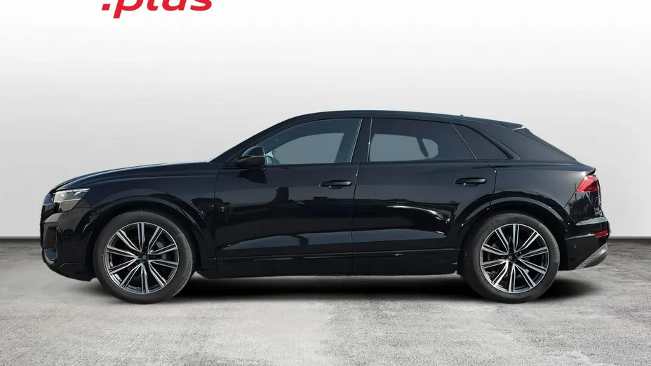 AUDI Q8 -