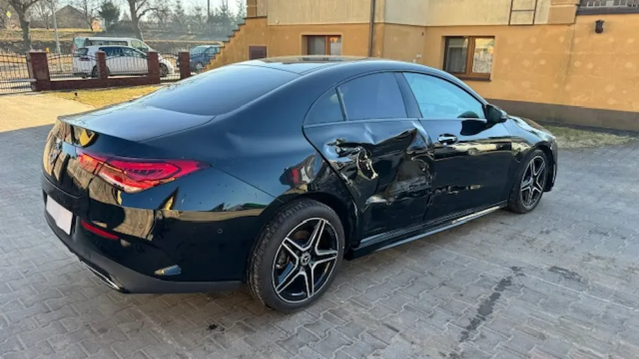 MERCEDES-BENZ CLA -