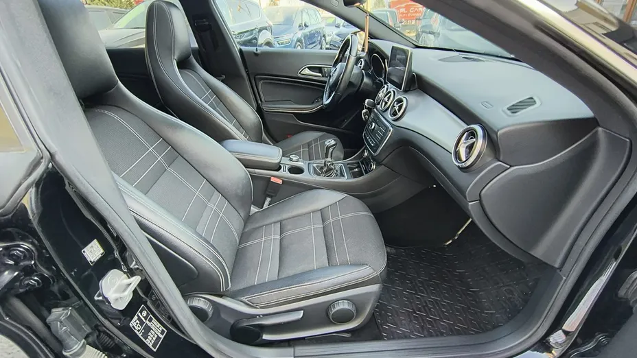 MERCEDES-BENZ CLA -