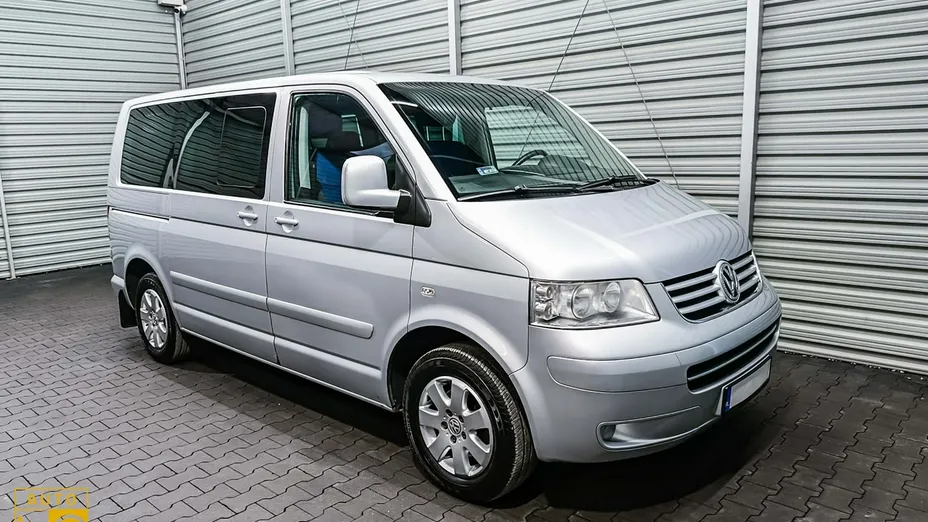 VOLKSWAGEN Multivan -