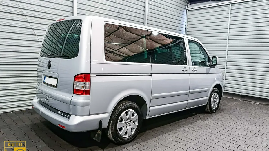 VOLKSWAGEN Multivan -