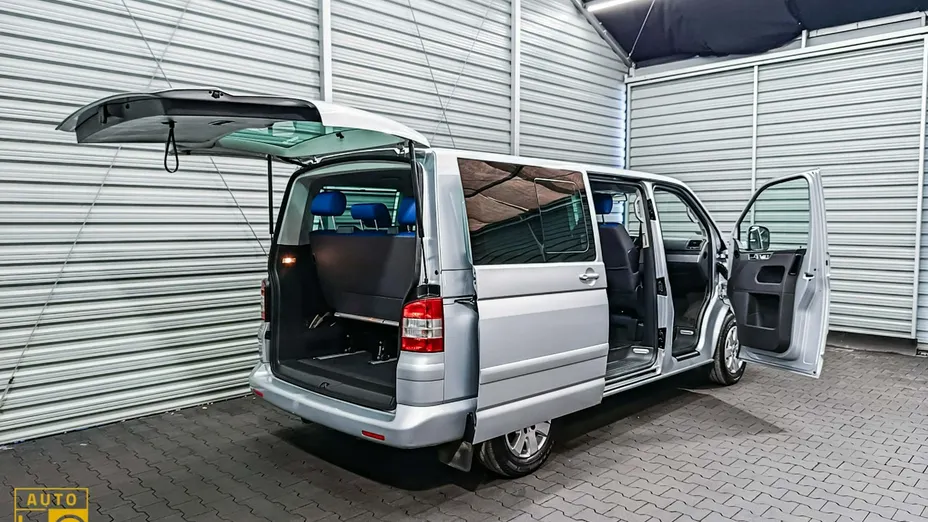 VOLKSWAGEN Multivan -