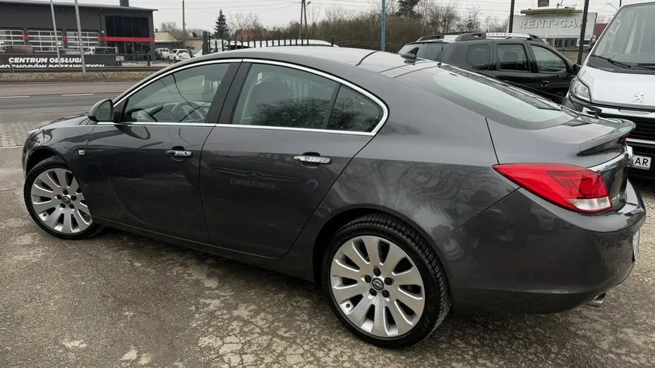 OPEL Insignia -