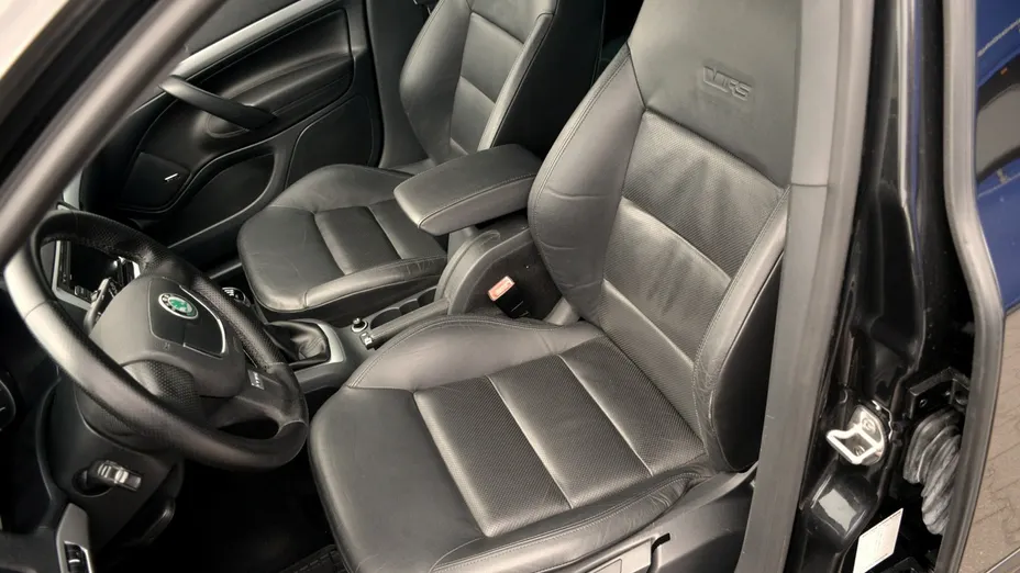 SKODA Octavia -