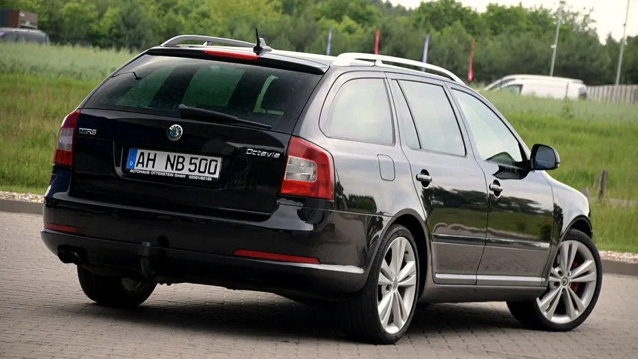 SKODA Octavia -