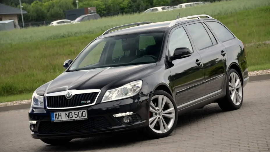 SKODA Octavia -