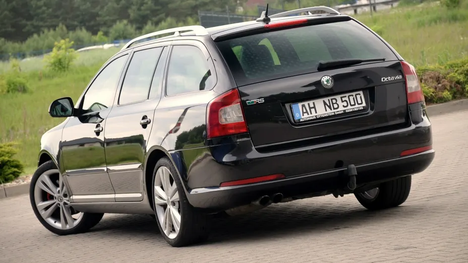SKODA Octavia -