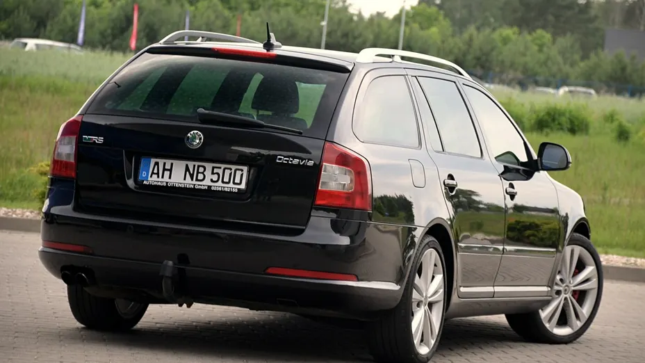 SKODA Octavia -