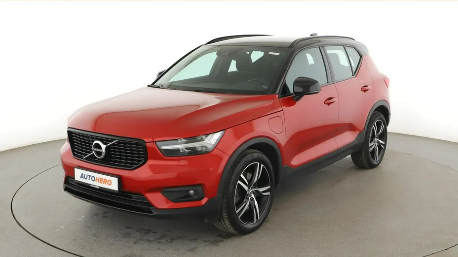 VOLVO XC40 -