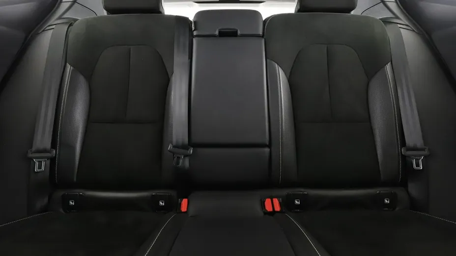 VOLVO XC40 -