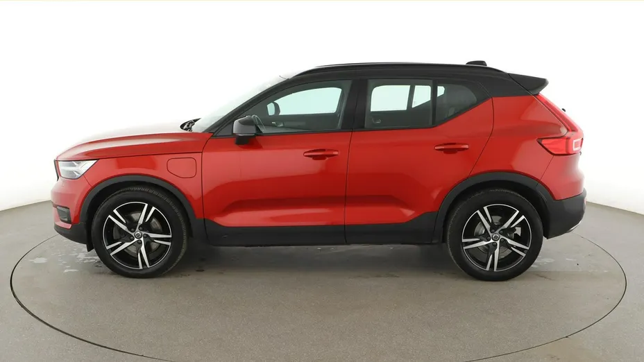 VOLVO XC40 -