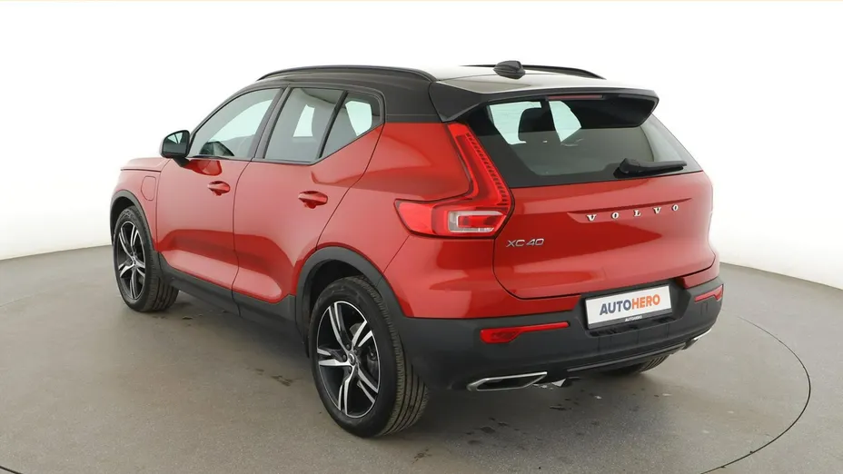 VOLVO XC40 -