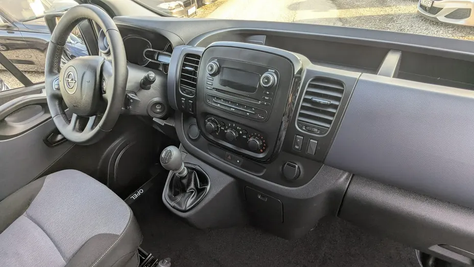 OPEL Vivaro -
