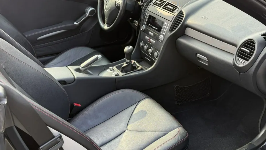 MERCEDES-BENZ SLK -
