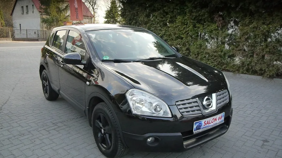NISSAN Qashqai -