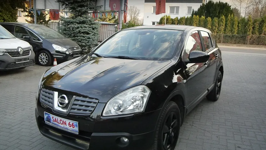 NISSAN Qashqai -