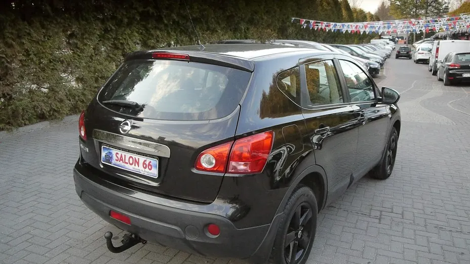 NISSAN Qashqai -