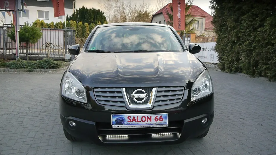 NISSAN Qashqai -