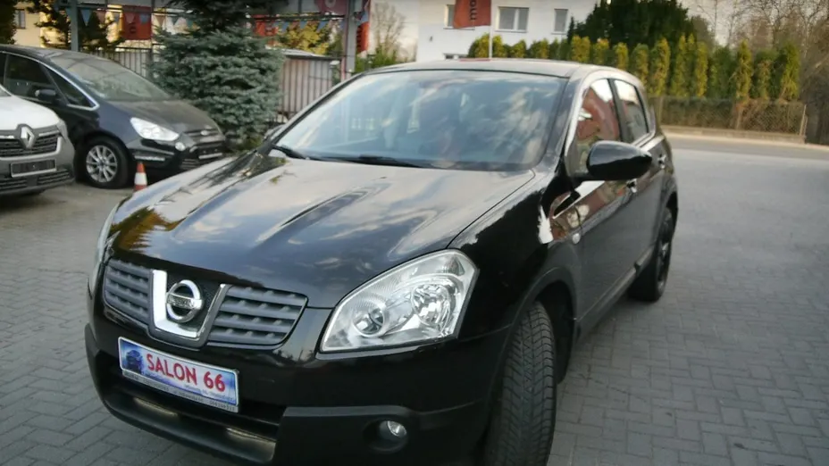 NISSAN Qashqai -