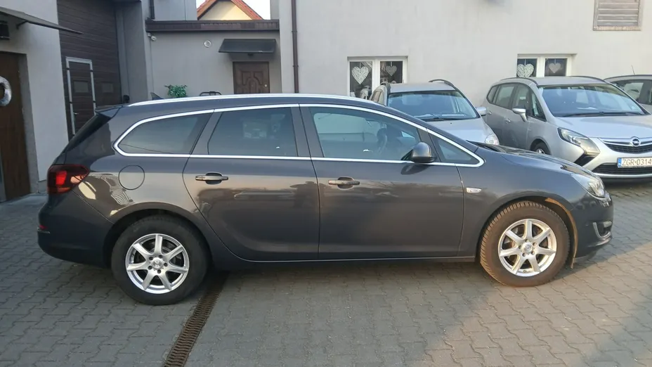 OPEL Astra -