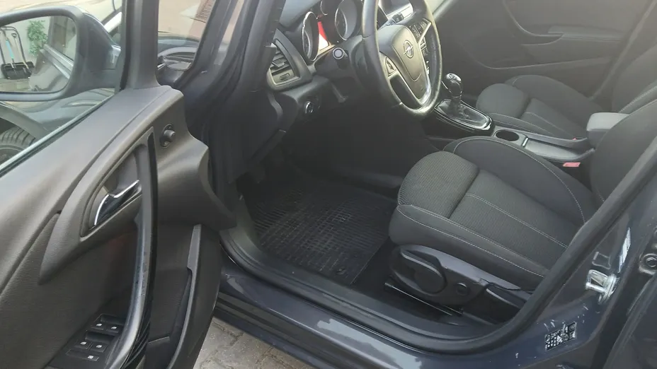 OPEL Astra -