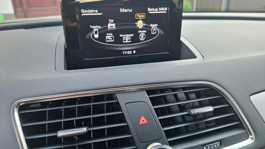 AUDI Q3 -