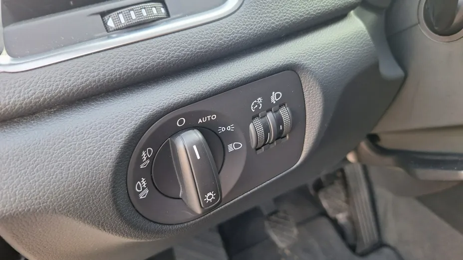 AUDI Q3 -